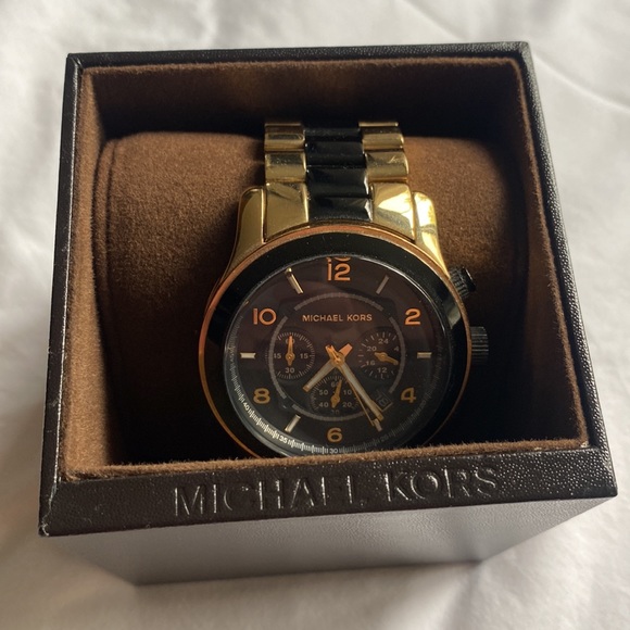 🕰MK chronographe over size watch - Picture 9 of 10